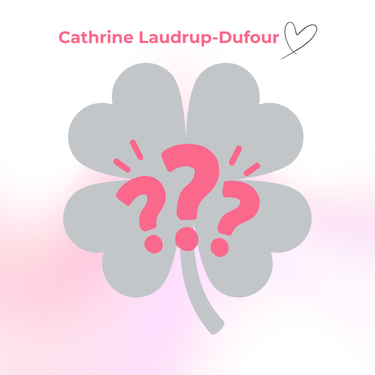 Cathrine's Cookie - Limited Edition Iced Horse Cookie I hand-decorated horse treat cookie with LUCKY CHARM motif