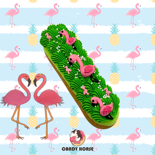 JUNGLE - Limited Edition Iced Eclair I Hand-decorated eclair with Royal-icing for horses